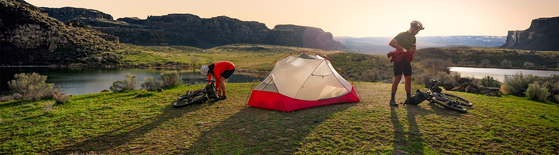 Stan MSR Hubba Hubba Bikepack – Luxus a sny sbalené na kolo